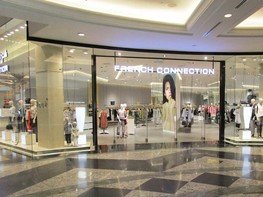 <p>Der Store des britschen Modelabels French Connection in der Mall of the Emirates in Dubai. Das Lichtdesigner-Team verwendet unsere Leuchtenfamilie tantulus wegen der Qualität des Lichts, die vielfältigen Möglichkeiten der Lichtverteilung und der Einfachheit der Installation.</p>